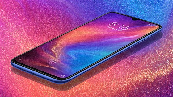 Xiaomi Mi 9 míří do první ligy smartphonů s diskontní cenou a turbem