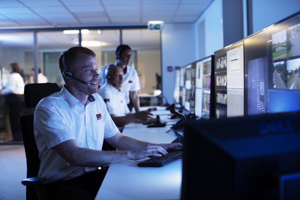 Statistika potvrzuje: letní sezóna láká zloděje, kritické jsou víkendy. Chránit se lze i krátkodobým řešením