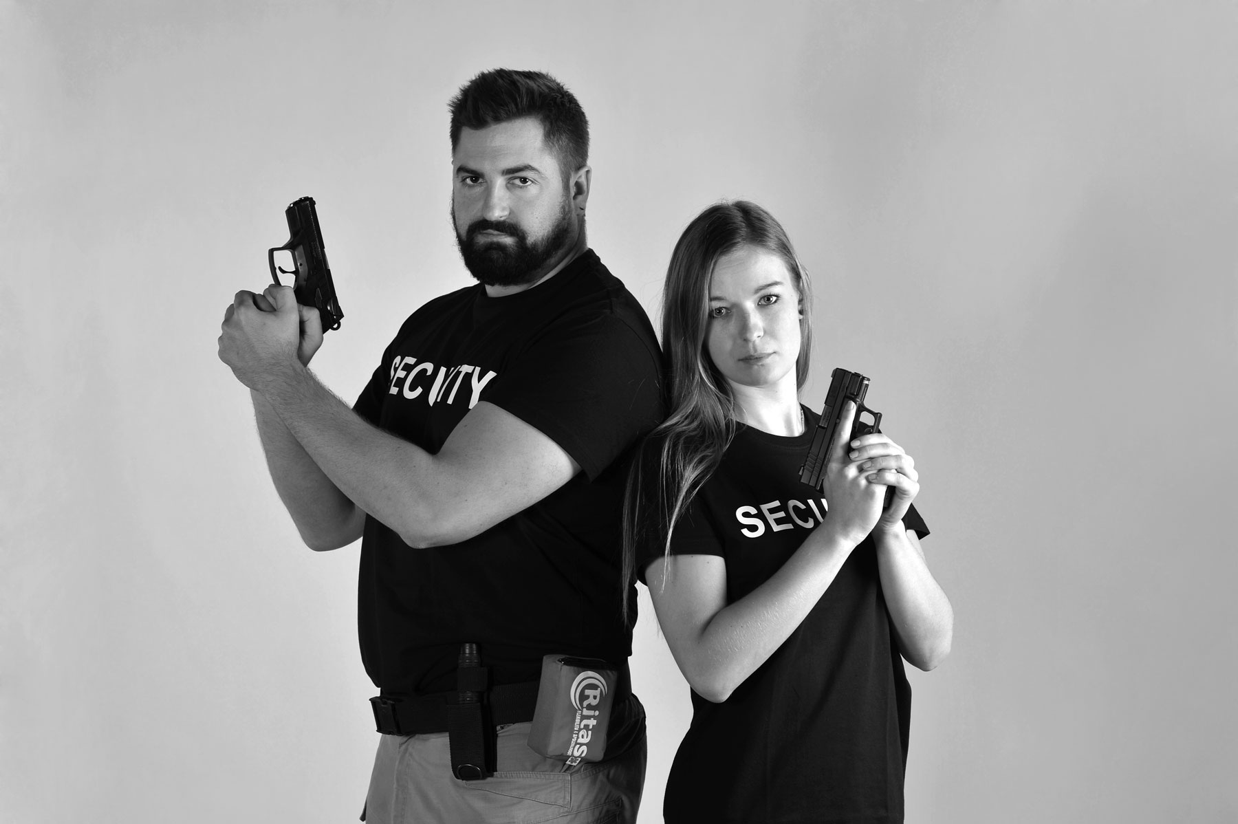 Právo bránit sebe i jiné za použití zbraně bude nyní ústavně zakotveno