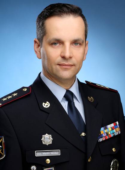 Rozhovor  Doc. Ing. Martin Hrinko, Ph.D., MBA, LL.M., o odchodu do civilu od POLICIE ČR, o tom jak to chodí u pořádkové police a poděkování bývalým kolegům