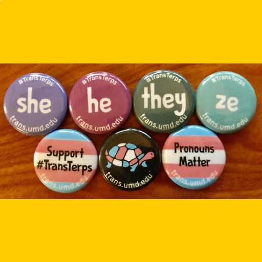 Oslovoval trans studenty jménem, vyhodili ho. Woke revoluce pokračuje